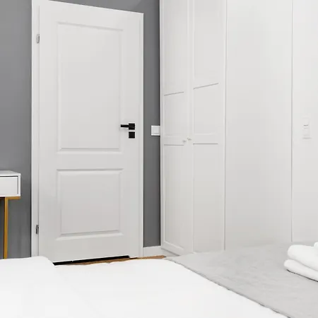 Househost Apartment: Sw.gertrudy 10/2.11 Appartement