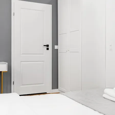 Househost Apartment: Sw.gertrudy 10/2.11 아파트
